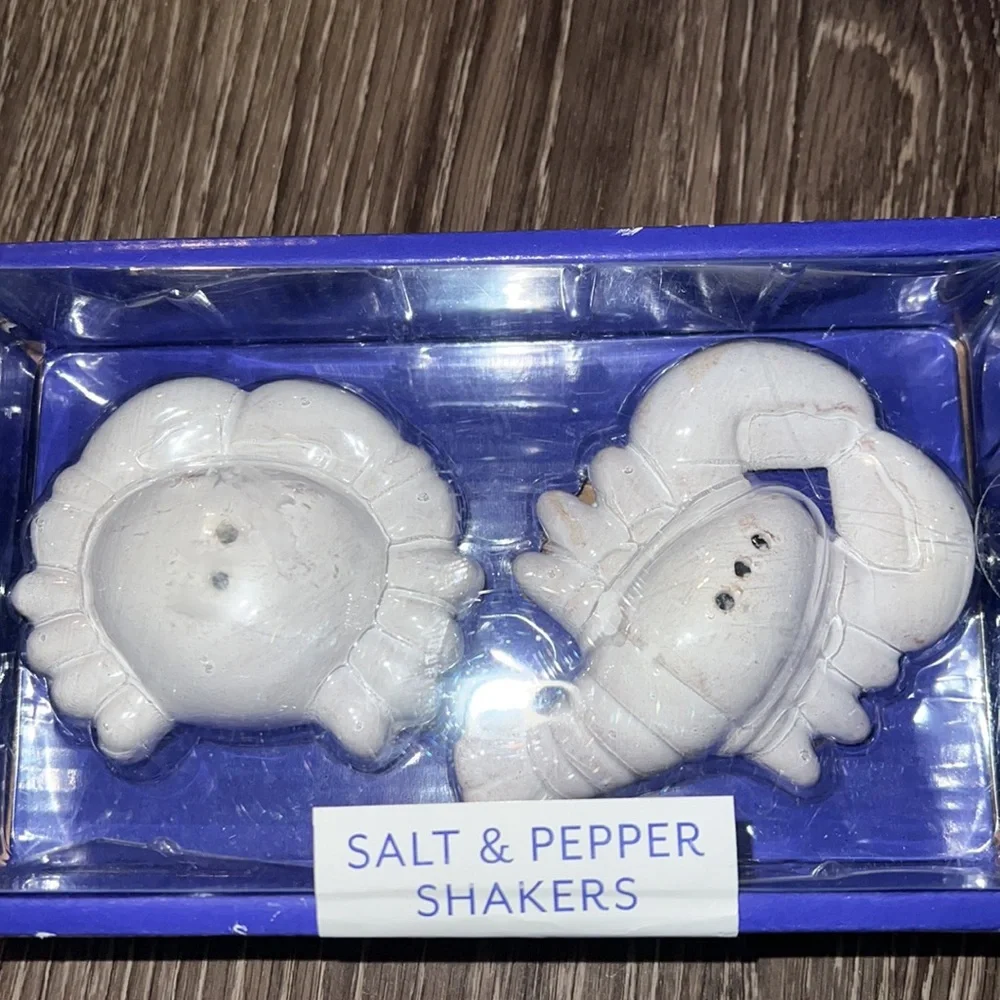 Sur la Table Crab & Lobster Salt & Pepper Shakers -NIP
